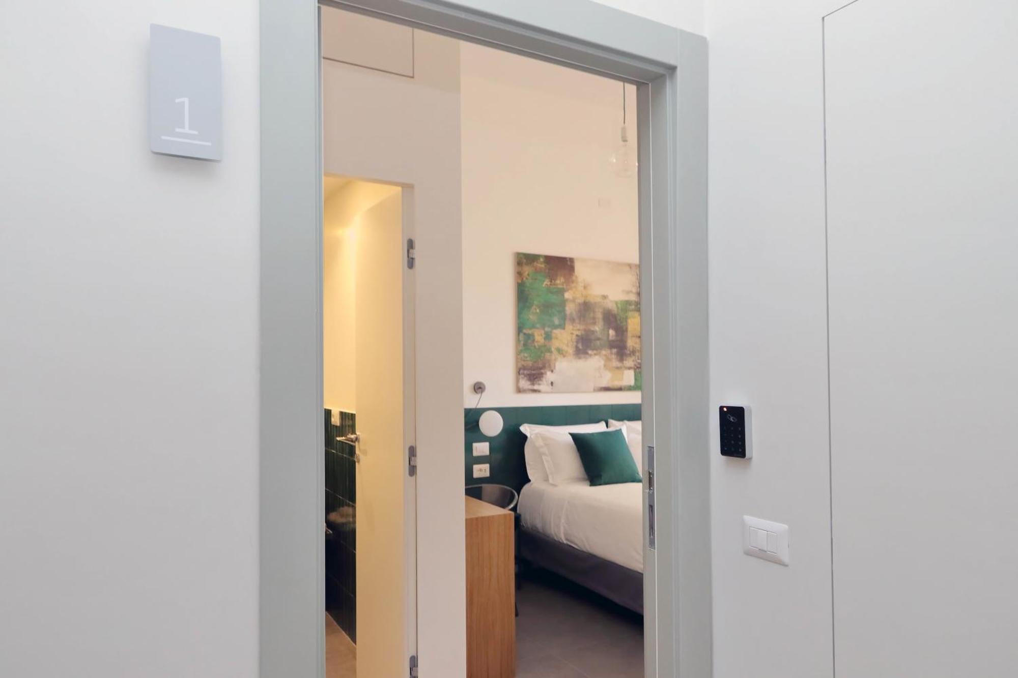 Ych-Montebello - Rooms Rome Extérieur photo