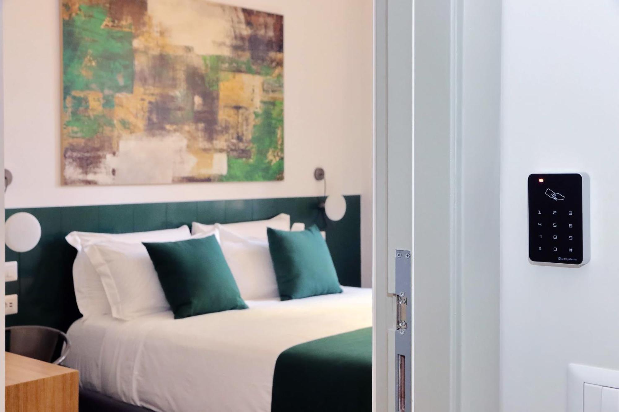 Ych-Montebello - Rooms Rome Extérieur photo
